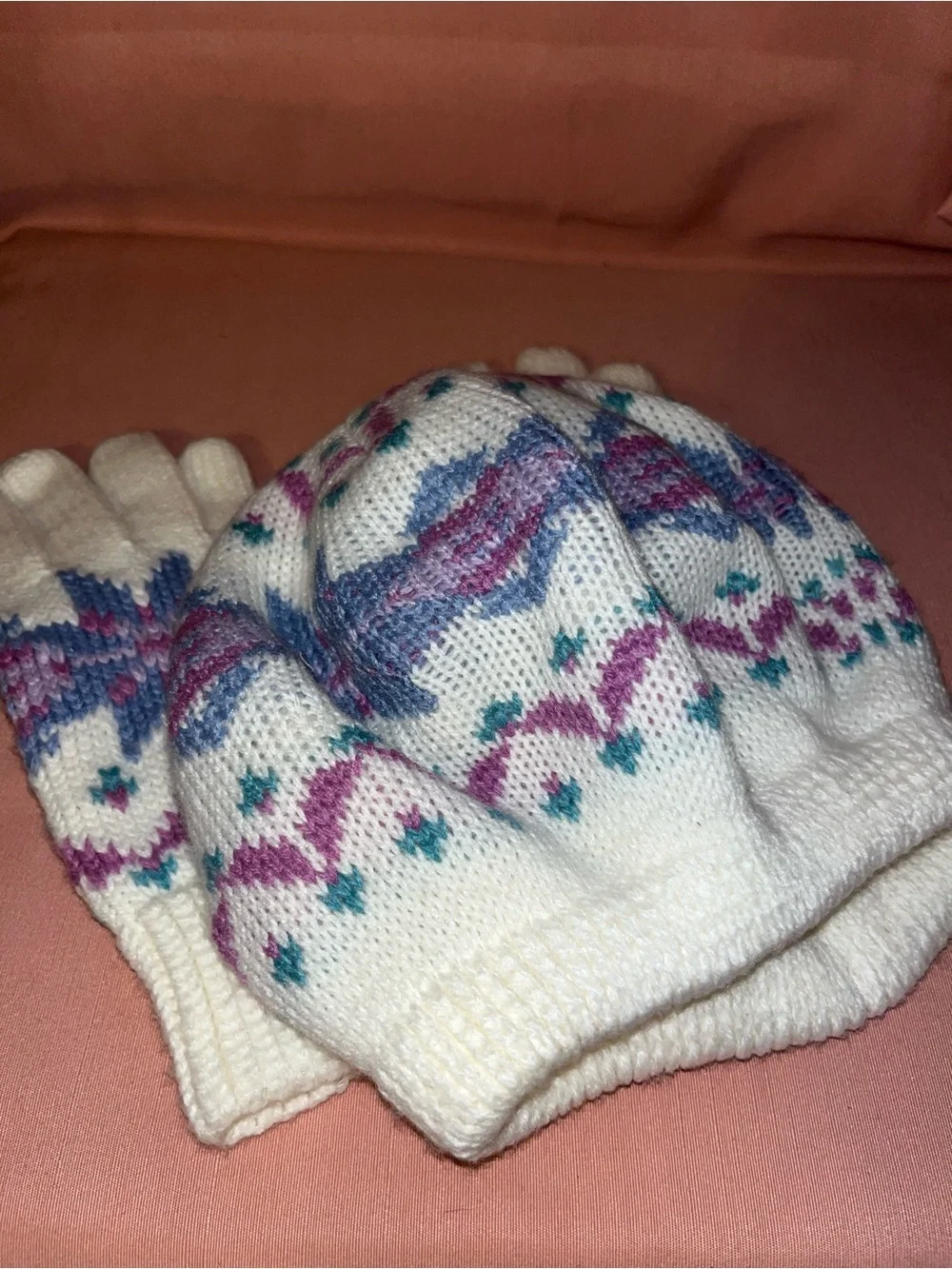 Vintage 80/90s Cream Knit Snowflake Gloves and Hat Set - Purple & Teal fairisle
